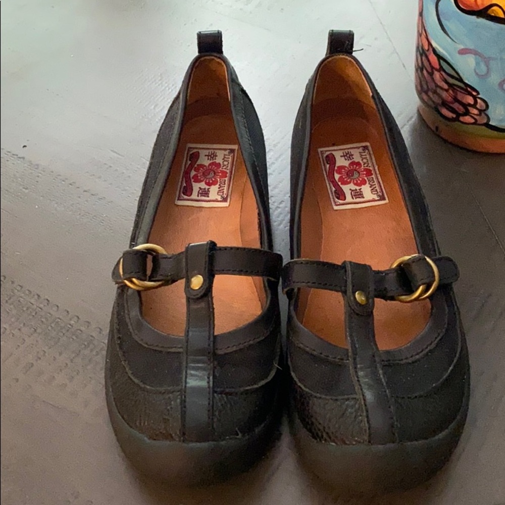 Lucky Brand black leather flats size 8m